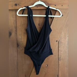 Aritzia Wilfred Black Ribbed Thong Bodysuit Sz M